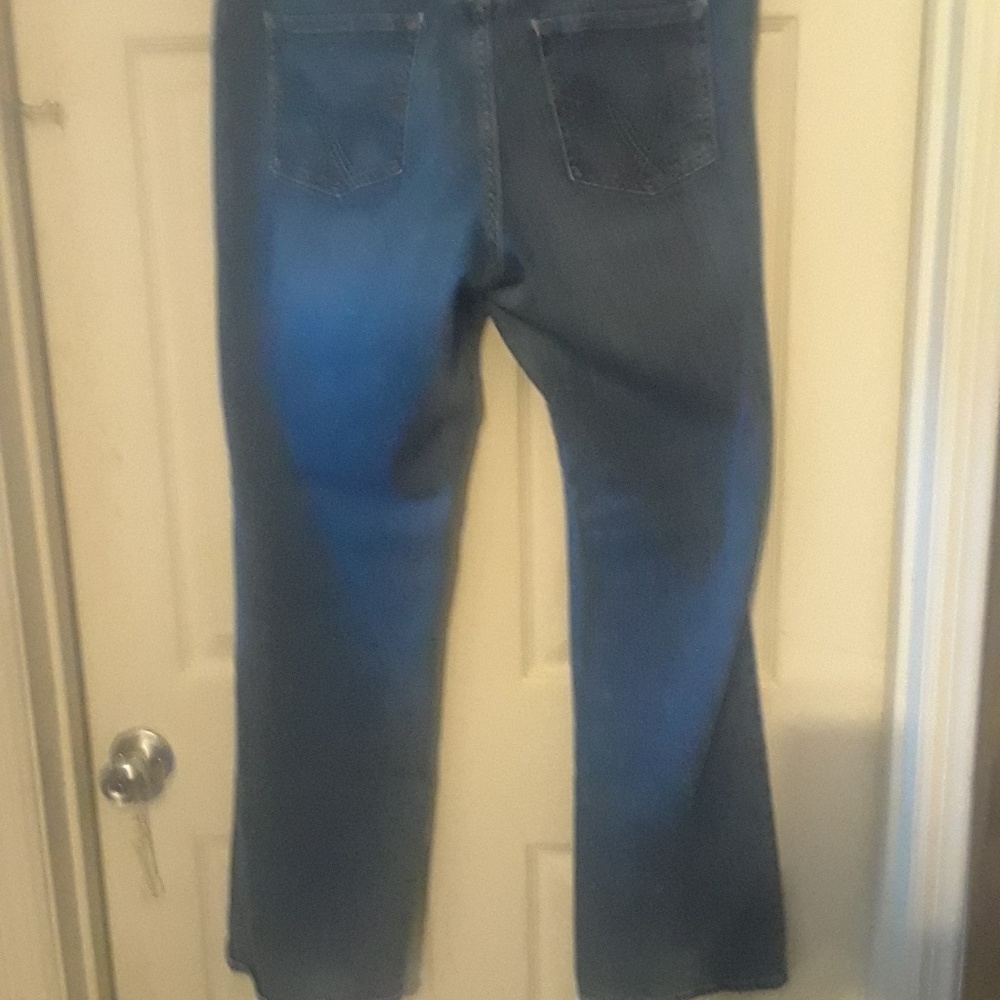 Jeans - Picture 2 of 2
